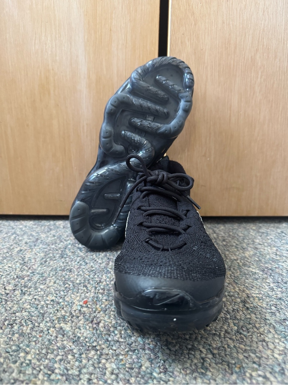 Nike Black/White VaporMax Flyknit Sneakers - Picture 4 of 7